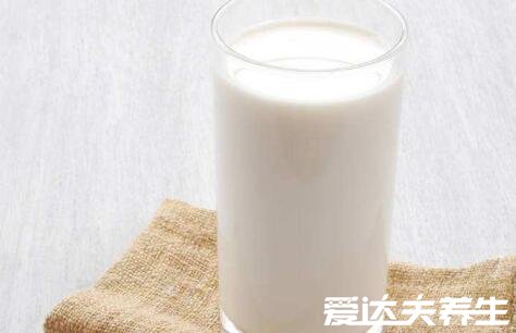 喝牛奶的最佳时间，早上一杯牛奶元气满满一整天