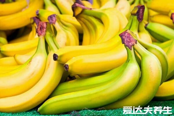香蕉减肥法，早餐只吃香蕉多喝水(附4种香蕉减肥食谱)