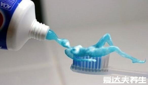 牙膏可以洗脸吗有什么好处和坏处，可清洁脸部易过敏(不能常用)