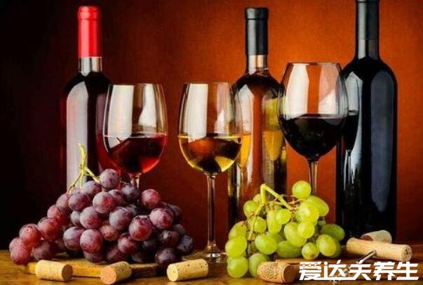 白葡萄酒和红葡萄酒的区别，颜色/原料/酿制/口感/配餐/功效皆有不同