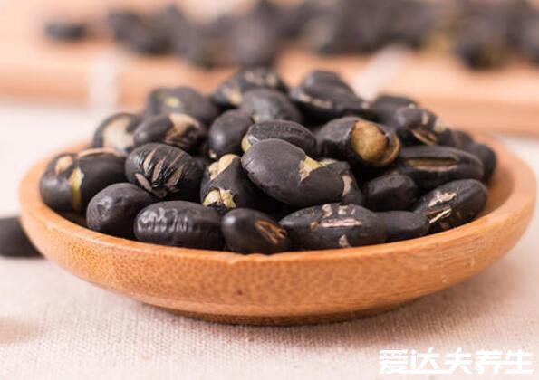 黑豆怎么吃最好，可以做成五香黑豆当零食吃
