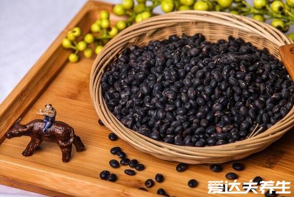黑豆的功效与作用禁忌，可以补血养肾但寒凉体质少吃