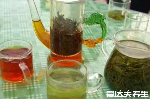 红茶和绿茶的区别，从外观到制作工艺到口感皆有区别