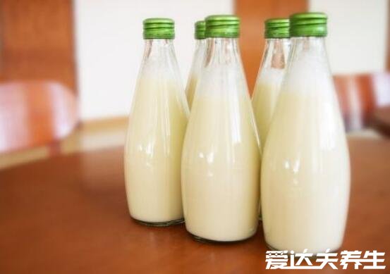 牛乳是什么和鲜牛奶有什么区别，从制作过程到饮用方式皆不同