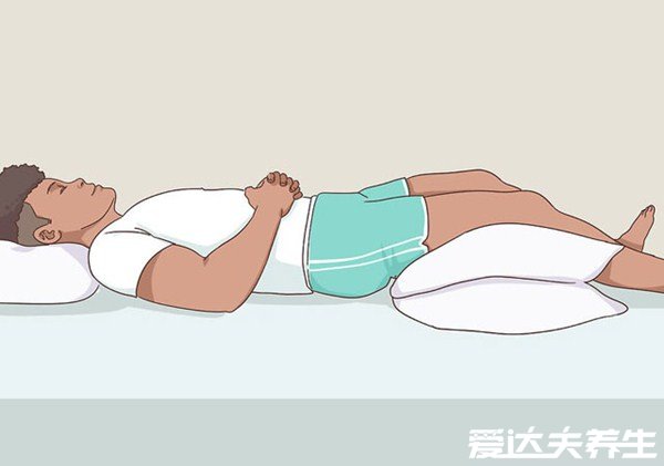 腰间盘突出正确睡姿图，平躺/婴儿睡最合适但要会垫枕头