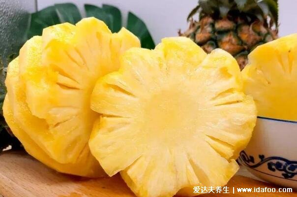 菠萝为什么要用盐水泡，不仅口感更香甜还能防过敏