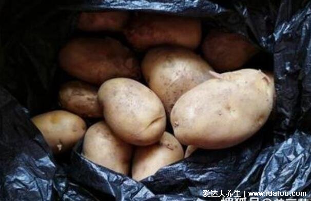 土豆怎么保存不发绿不长牙，三种方法可以保存几个月不坏