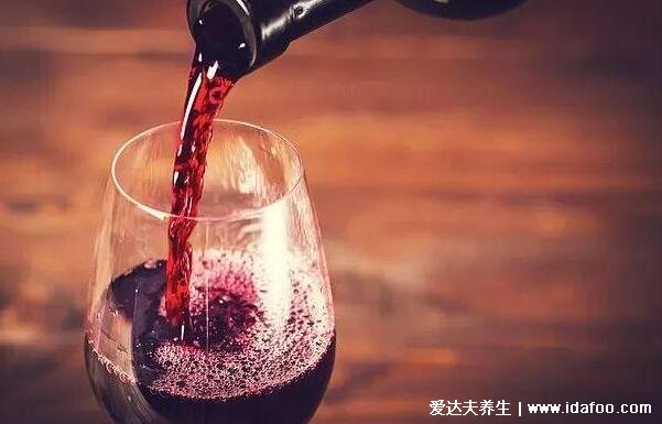红酒打开多久就不能喝了，常温可只能保存一天/放冰箱不能超过7天