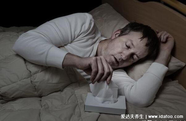 男人晚上睡觉出虚汗是怎么回事，肾阴虚还有可能是大病症状