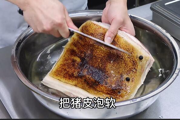 红烧肉怎么做才能软烂而不油腻，家庭红烧肉的简单做法(视频)