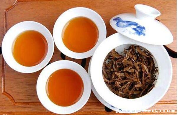 白茶的功效与作用，清热解暑/消除疲劳/明目/防辐射