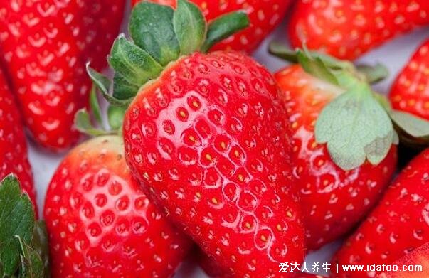 5种杀死癌细胞最狠的水果，草莓排第一预防肺癌/喉癌/鼻咽癌