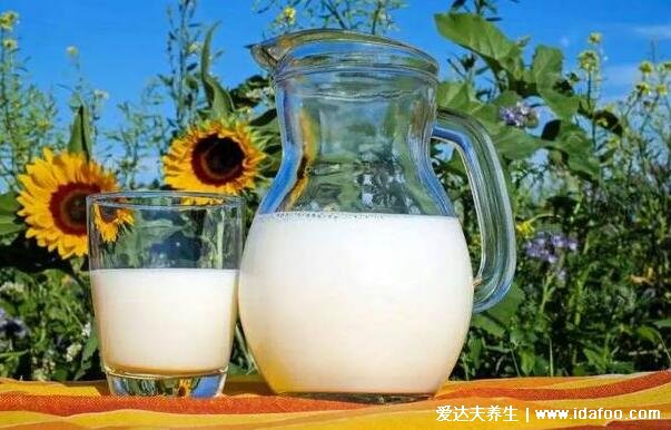 生牛乳是什么意思和纯牛奶有什么区别，生牛乳的功效作用有哪些