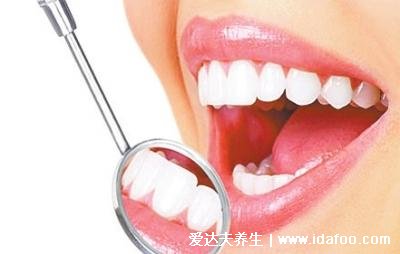洗牙的好处和坏处，可以预防牙龈疾病但是容易损坏牙龈