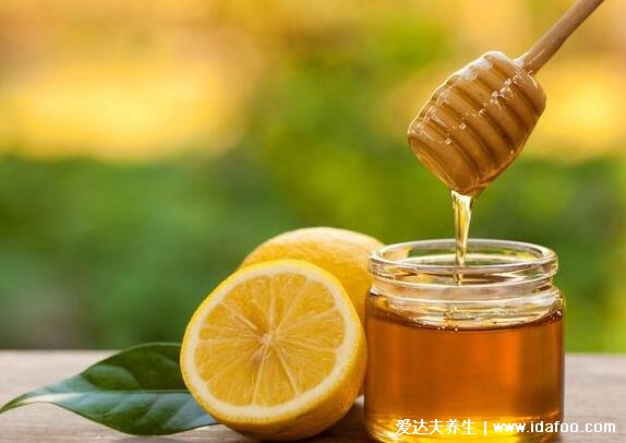 蜂蜜水的正确喝法及最佳时间，饭前温开水泡蜂蜜最佳