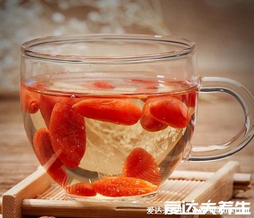 10种最去肝火的水果，梨/柠檬/荸荠/葡萄/西红柿(附养肝护肝茶)