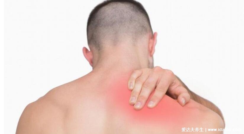 突然右肩膀痛警惕四种病，男女老人都应及时预防(小心得肿瘤)
