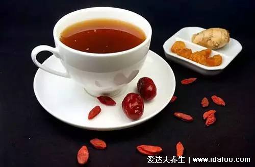 三伏天吃什么喝什么能去湿气，姜枣茶和苦味菜都可以