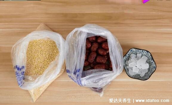 小米粥怎么煮好吃又营养做法，正确4步煮粘稠小米粥(要热水煮)