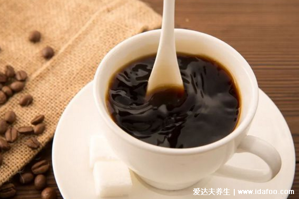 黑咖啡的功效与作用真能减肥吗，运动前后喝减肥效果翻倍