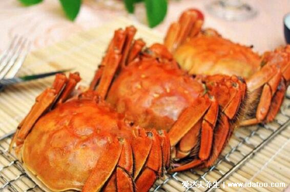 大闸蟹什么时候吃，九月母蟹十月公蟹最佳(9到12月份都可以吃)