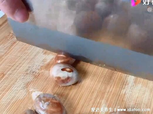菠萝蜜的核怎么吃，试试将其炖排骨汤4步轻松学会(附做法视频)