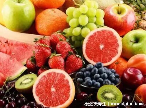 吃什么水果可以美白，猕猴桃维C含量高梨子60倍(西红柿等5种水果)