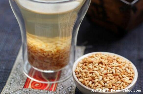 炒米泡水喝有什么功效，教你自制刮油减肥的神器炒米茶