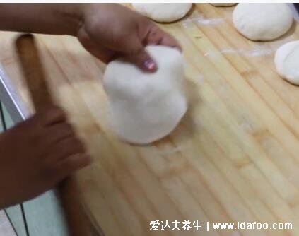 发面包子怎么发面，用温水化酵母(内附视频及步骤图)