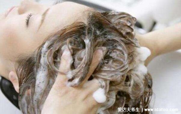 硫磺皂洗头发正确方法，控油除螨但不是所有人都能用(3大注意事项)