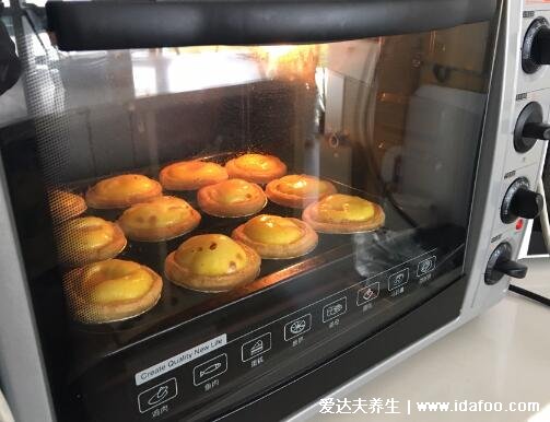 蛋挞烤箱温度时间多少，温度设置在200℃时间20分钟左右
