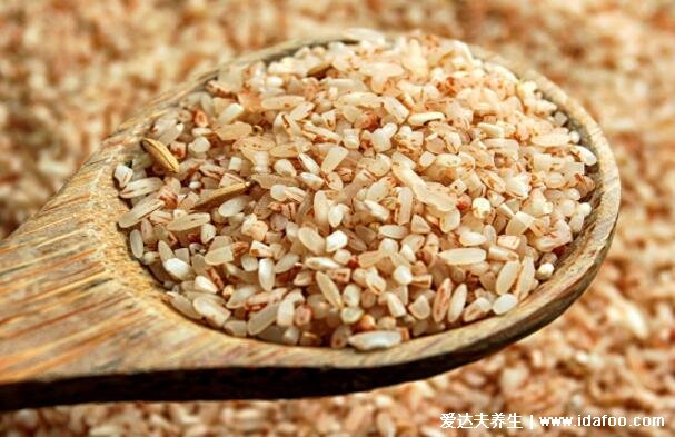 糙米的功效与作用禁忌，常吃糙米的好处有5点(消化不良者少吃)