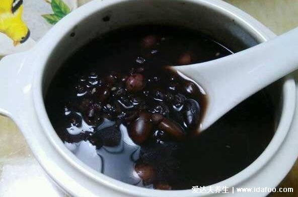 黑豆怎么吃最好，4种黑豆的吃法包括豆浆以及煮粥(注意禁忌)