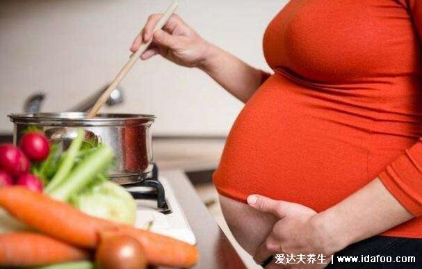 怀孕初期吃什么对胎儿发育好，前3个月注意食补叶酸和维生素