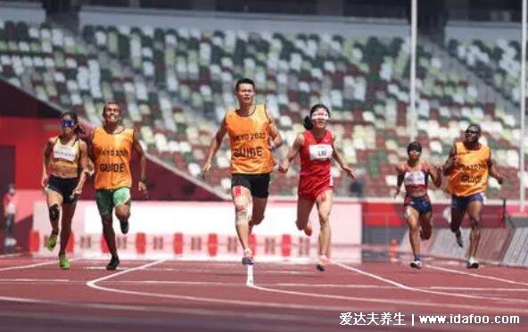 400米一般人跑多少秒及格，70-90秒要掌握技巧(男子43秒破纪录)