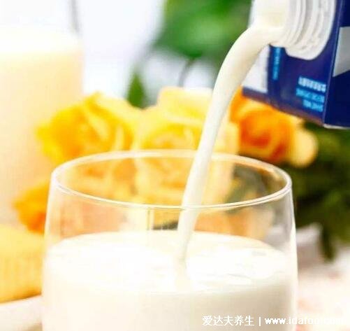 什么是脱脂牛奶什么是全脂牛奶，脂肪含量分别是3.0%或≤0.5%(附区别)
