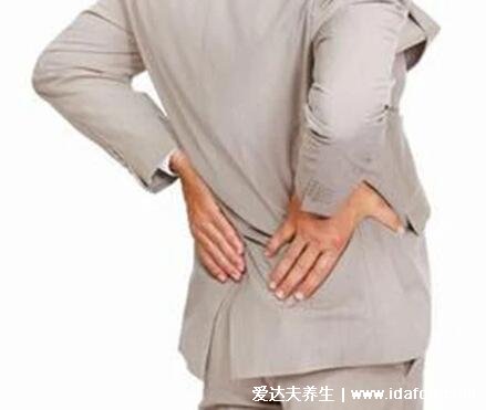 男女性肾结石会引起身体哪个部位疼痛图片，在腰部也可在下腹疼