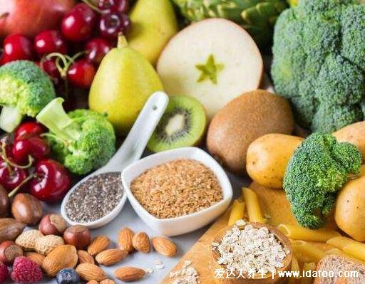 胆固醇高十大饮食禁忌，不能的6类食物和少吃的4类食物(椰子油不能吃)