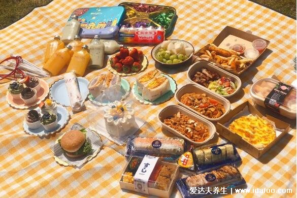 野餐带什么食物好，野餐必备食物物品清单图片