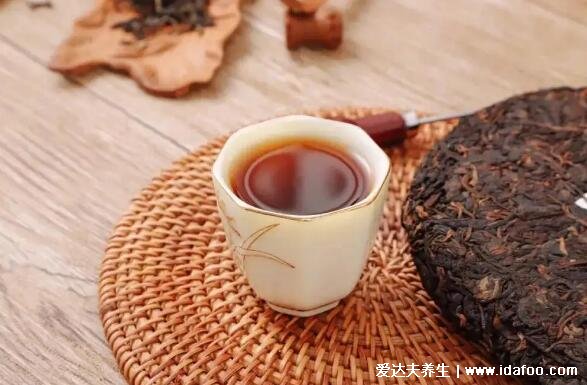 普洱茶什么季节喝为宜，夏季普洱生茶清热解暑(四季喝功效不同)