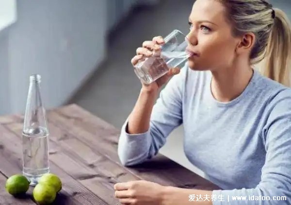 多喝水不如会喝水！中医提醒：夏季来临，水要这么喝才舒服~